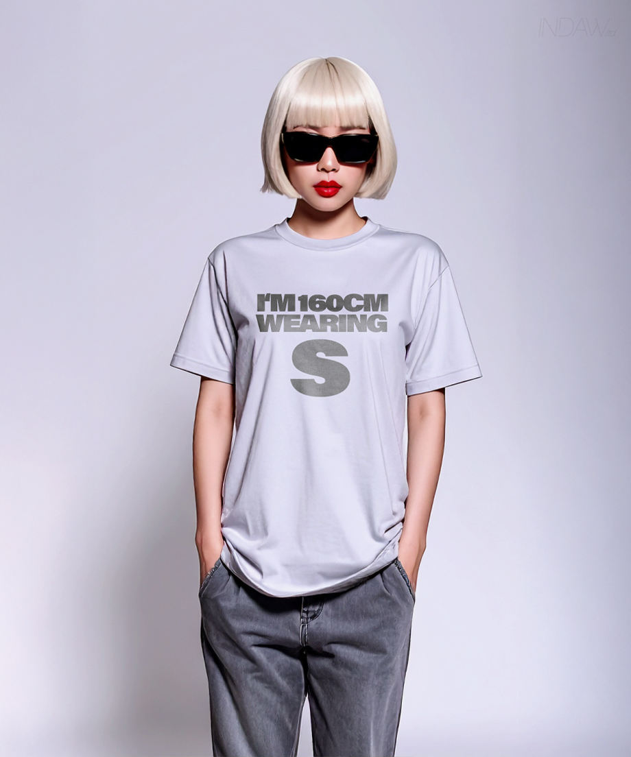 INDAW-short-sleeve-Tshirt-wearing-S-women
